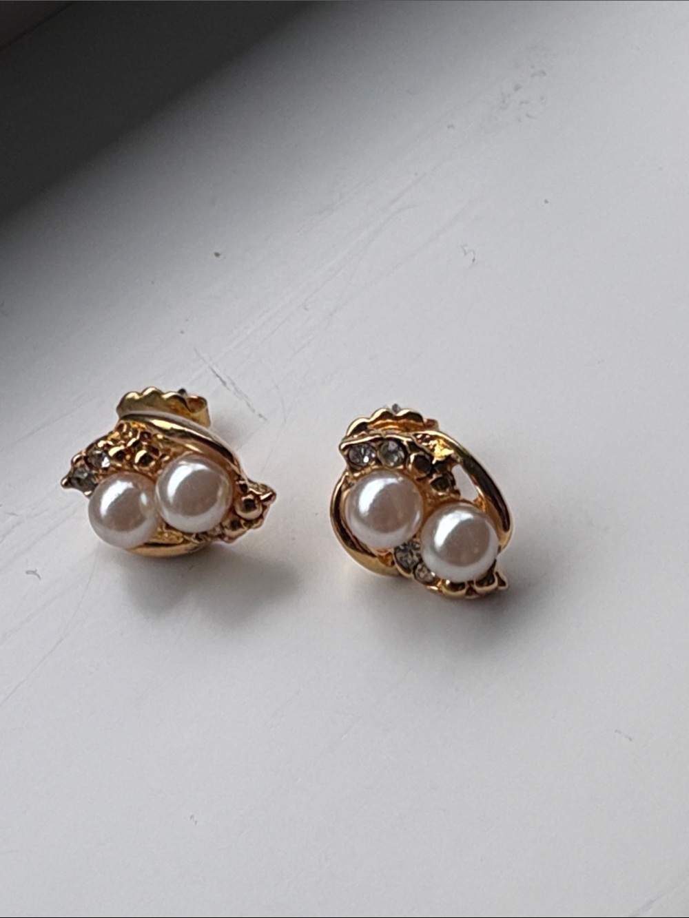 Classic Gold tone faux Pearl Cluster Stud Earrings - Avon